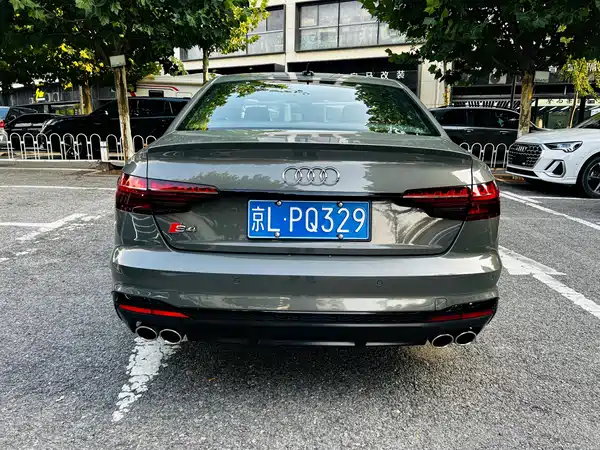 Audi S4 2024