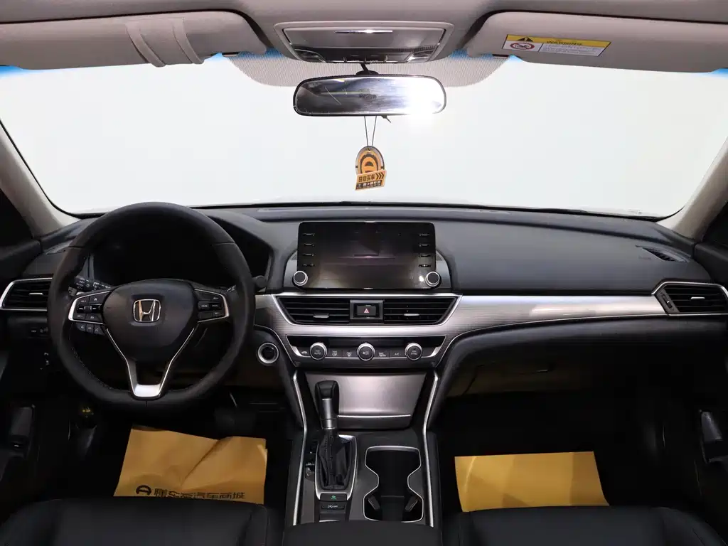 Honda Accord 2021 — фото 13