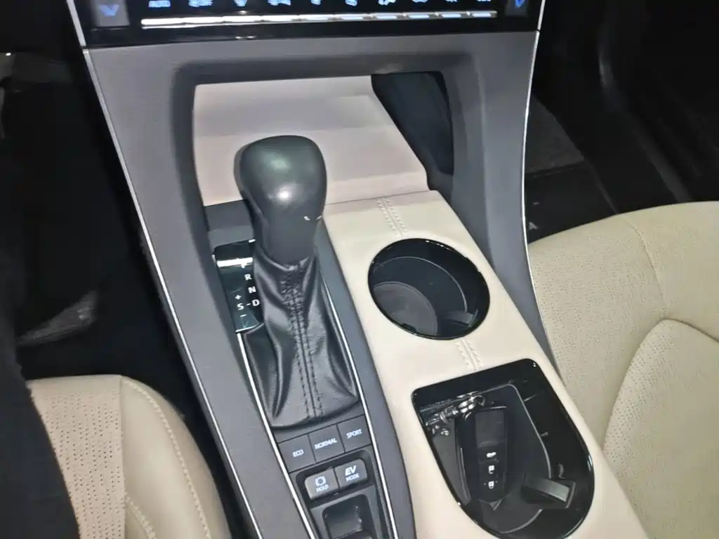 Toyota Avalon 2020 — фото 14