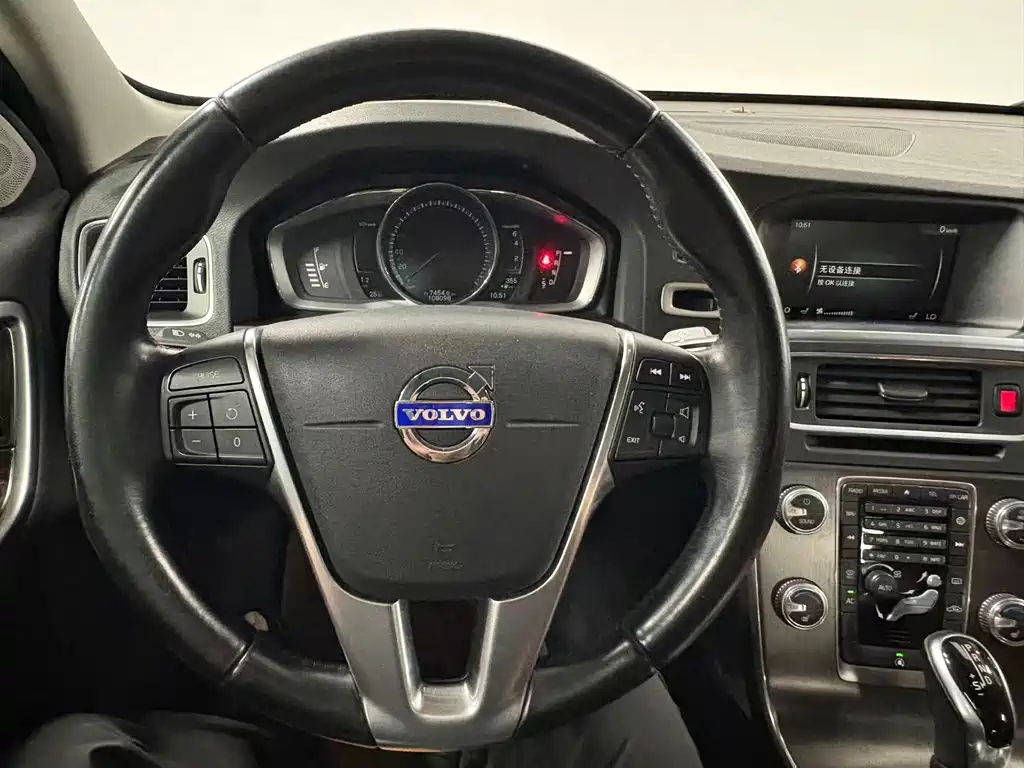Volvo S60 2015 — фото 22