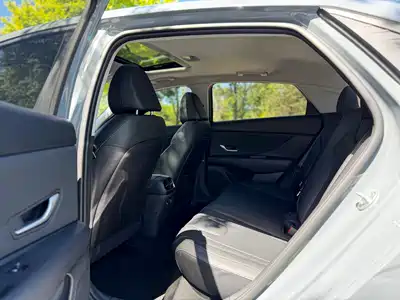 Hyundai Elantra 2022