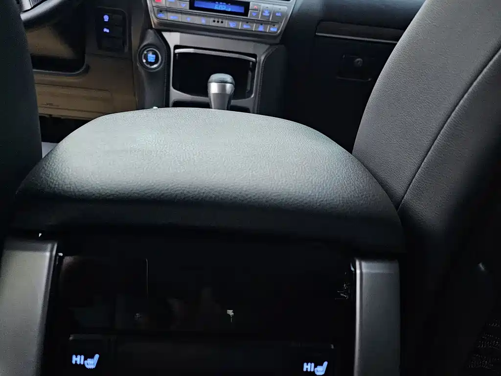 Toyota Prado 2019 — фото 11