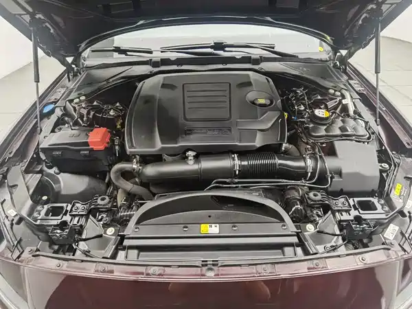 Jaguar XFL 2020