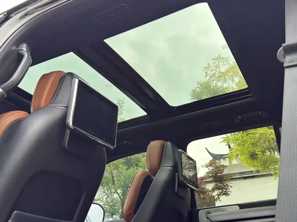 Lincoln Navigator 2019 — фото 14
