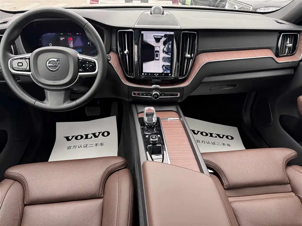 Volvo XC60 PHEV 2024 — фото 6