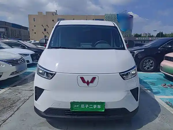 Wuling Yangguang 2025