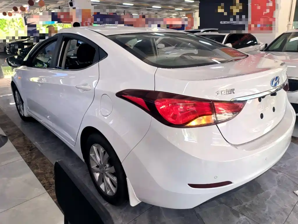 Hyundai Elantra Langdong 2018 — фото 5