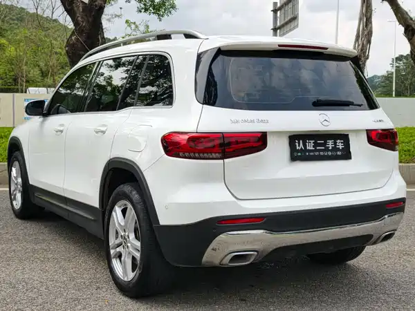 Mercedes-Benz GLB 2023