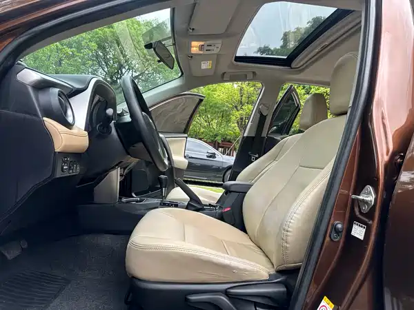 Toyota RAV4 2016