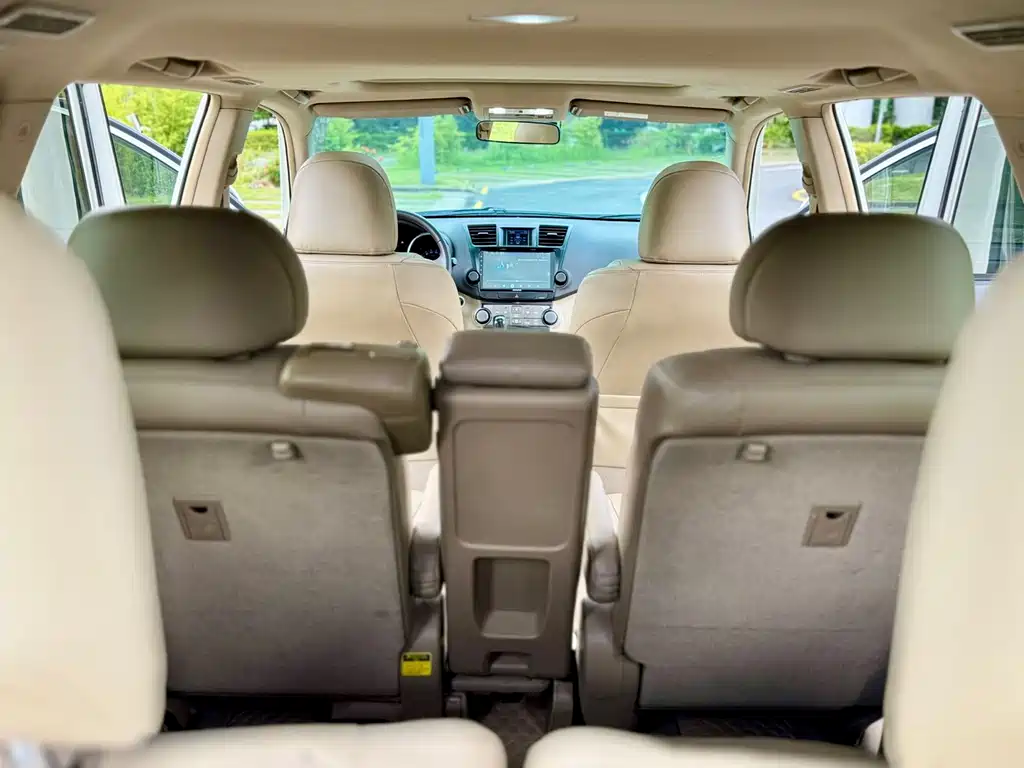 Toyota Highlander 2013 — фото 10