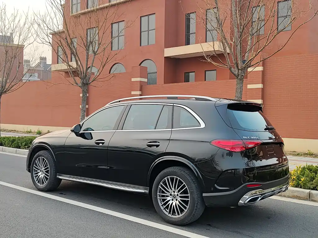 Mercedes-Benz GLC 2023 — фото 24
