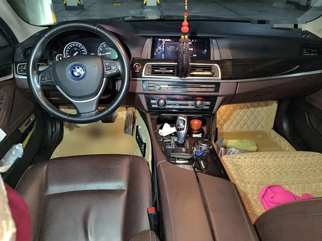 BMW 5 Series 2016 — фото 10