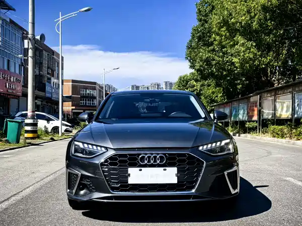Audi A4L 2021