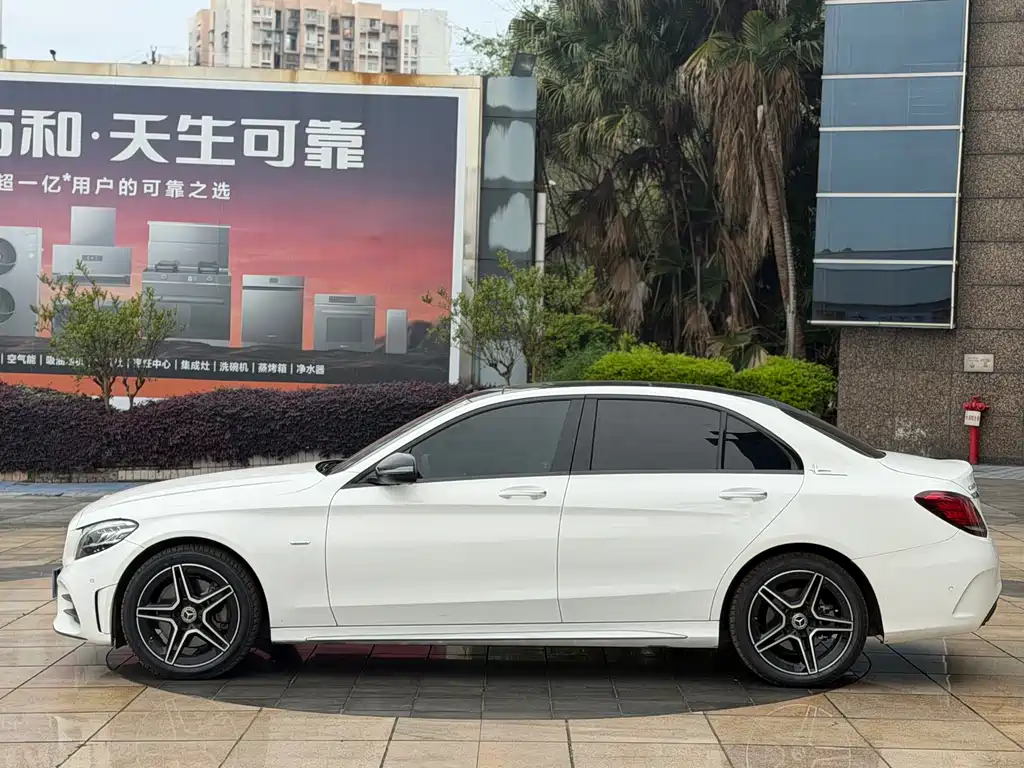 Mercedes-Benz C-Class 2020 — фото 11