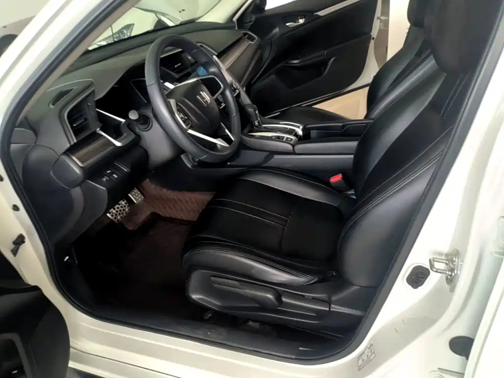 Honda Civic 2020 — фото 15