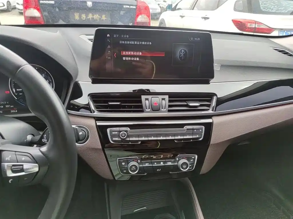 BMW X1 2022 — фото 13