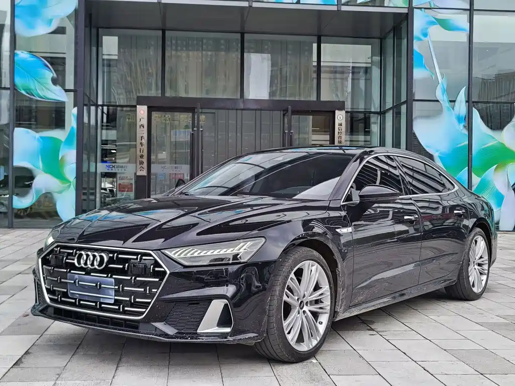 Audi A7L 2024 — фото 1