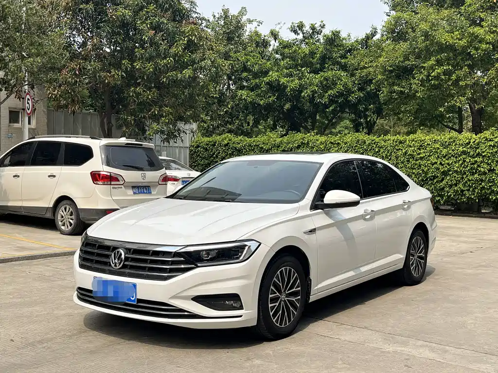 Volkswagen Sagitar 2020