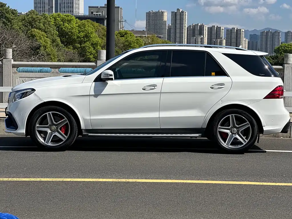Mercedes-Benz GLE AMG 2016 — фото 22
