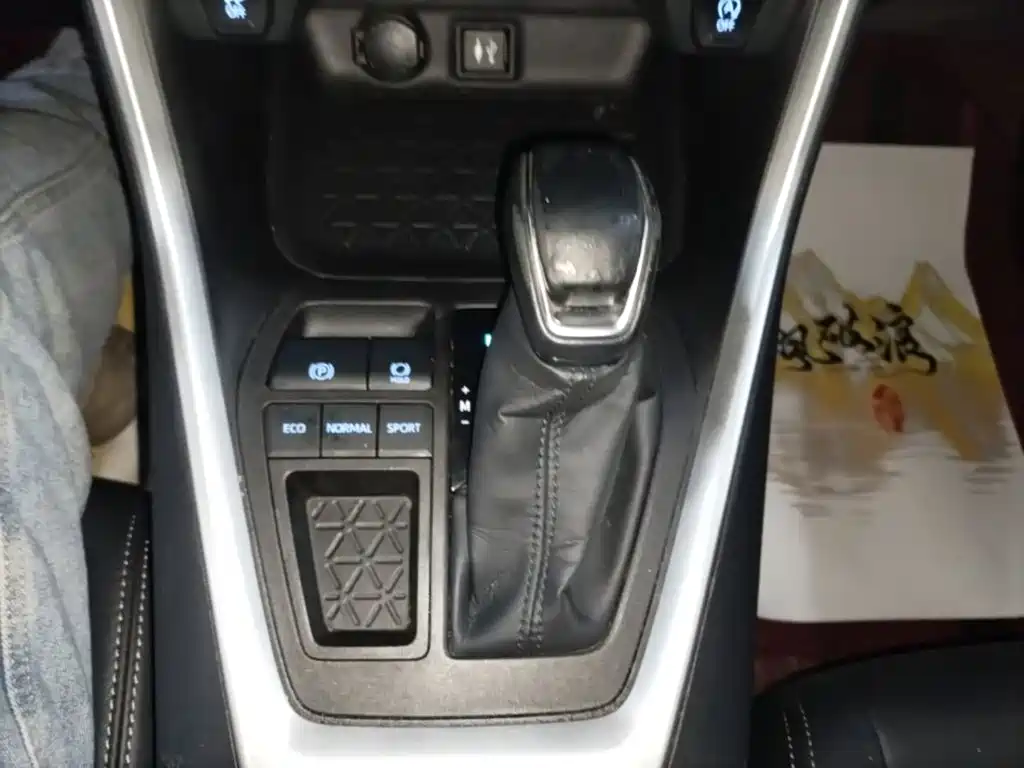 Toyota Wildlander 2021 — фото 11