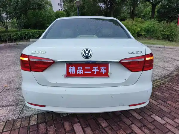 Volkswagen Lavida 2013