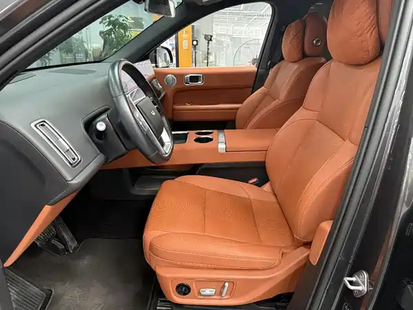 Li Auto L6 2024