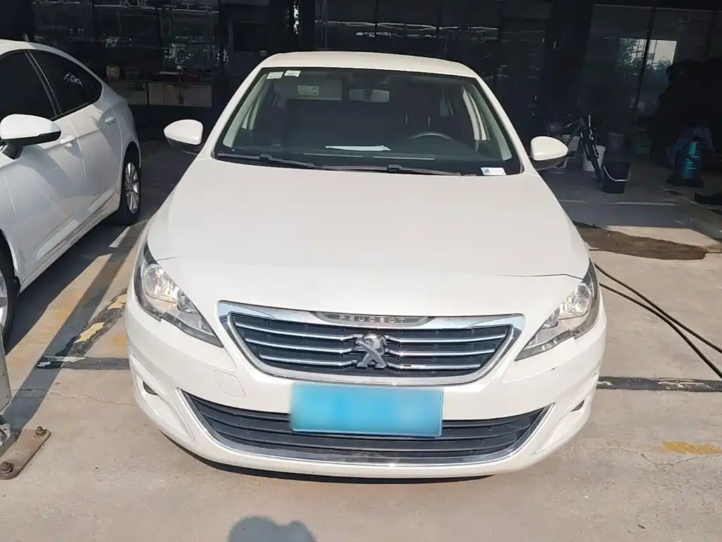 Peugeot 408 2015 — фото 3