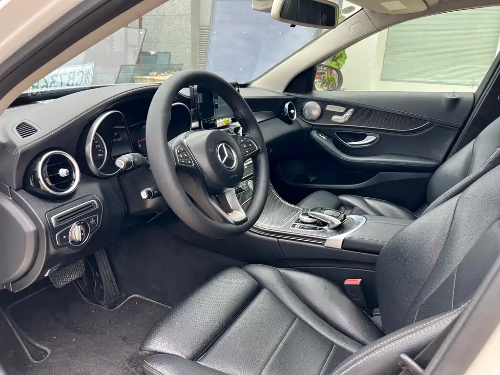 Mercedes-Benz C-Class 2015 — фото 10