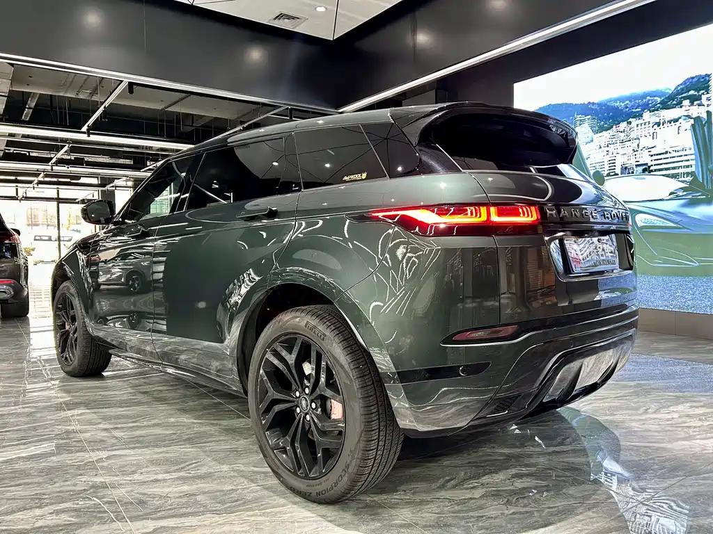 Land Rover Evoque 2023 — фото 7