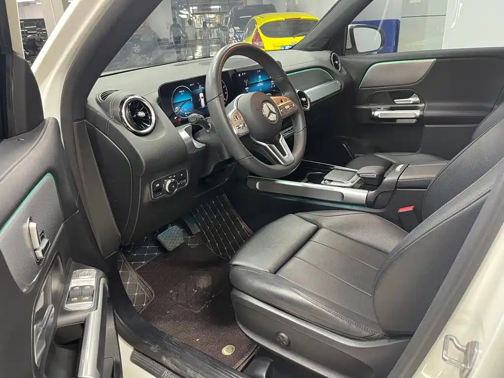 Mercedes-Benz GLB 2021