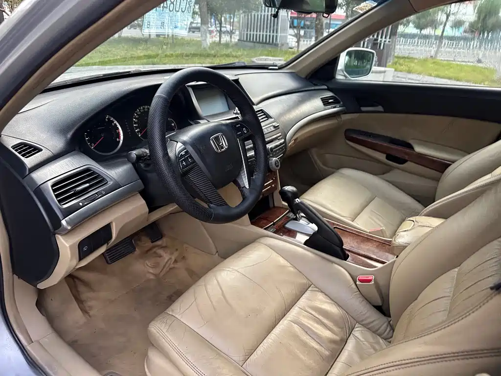 Honda Accord 2012 — фото 15