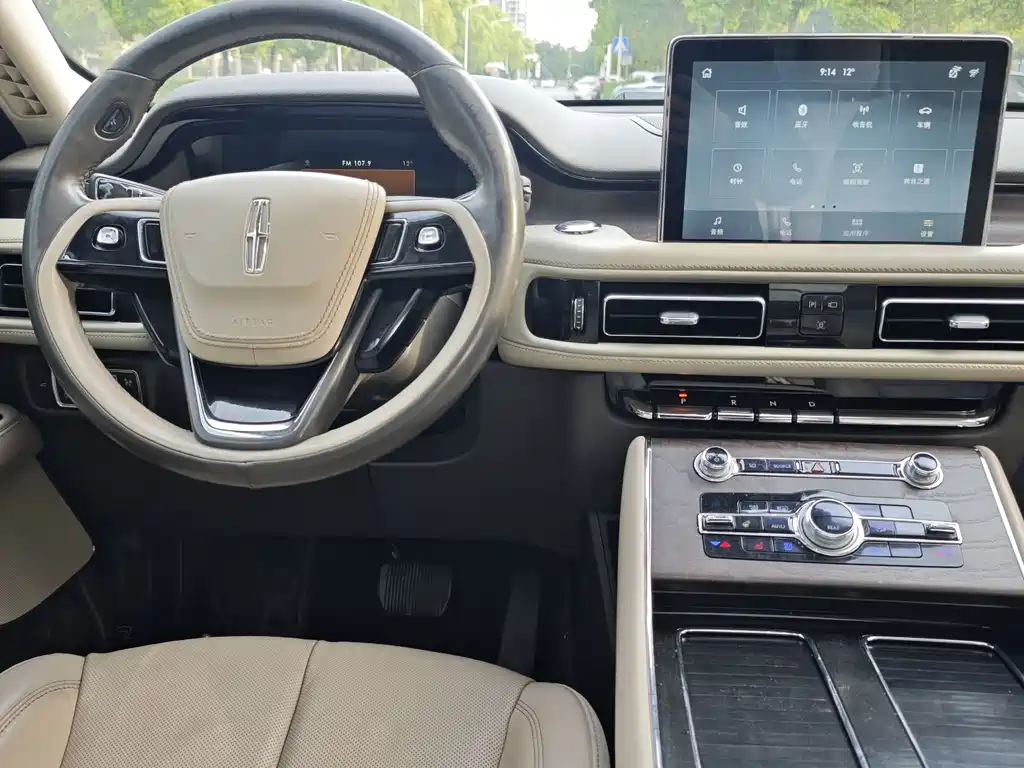 Lincoln Aviator 2020 — фото 15