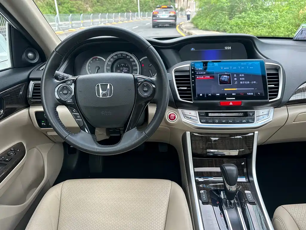 Honda Accord 2014 — фото 7