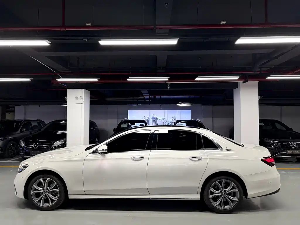 Mercedes-Benz E-Class 2020 — фото 9