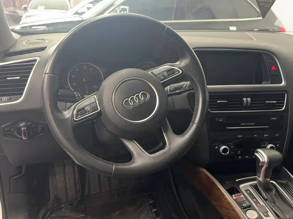 Audi Q5 2017 — фото 3