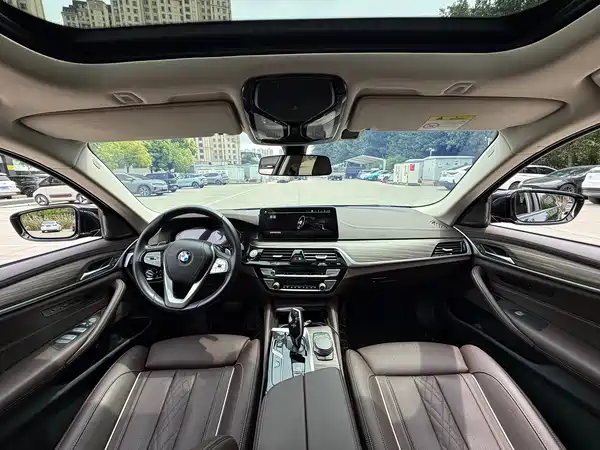 BMW 5 Series 2023