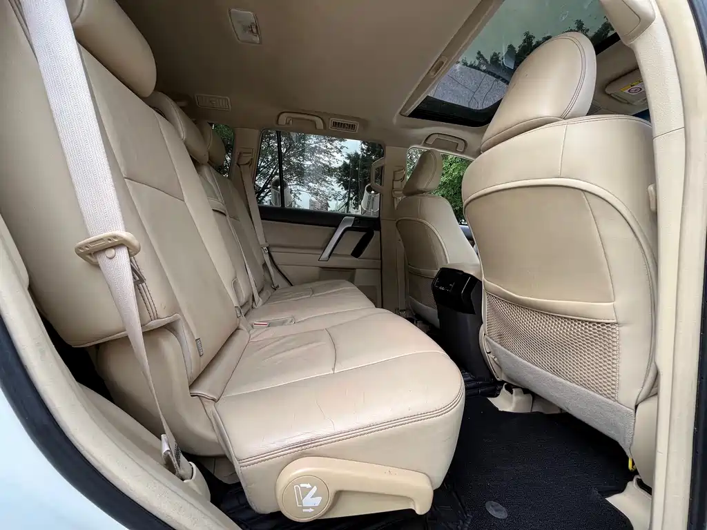 Toyota Prado 2016 — фото 10