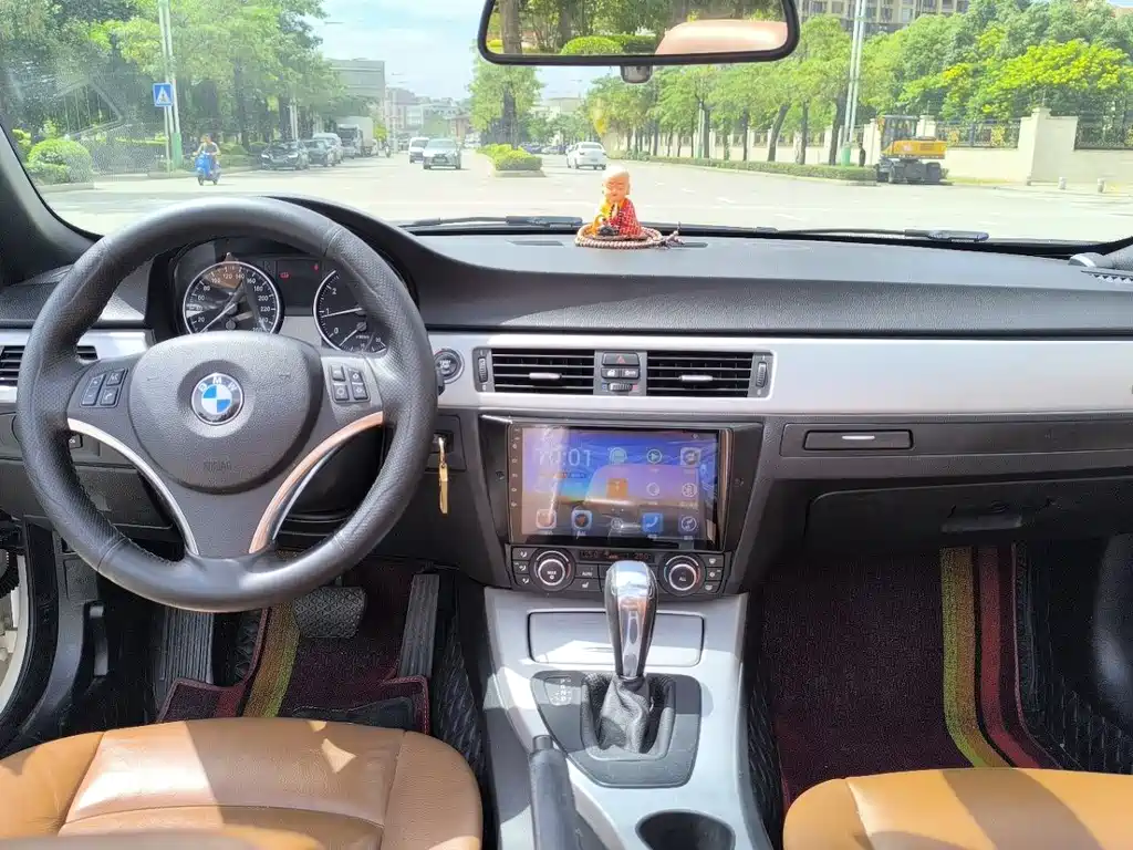 BMW 3 Series 2011 — фото 10