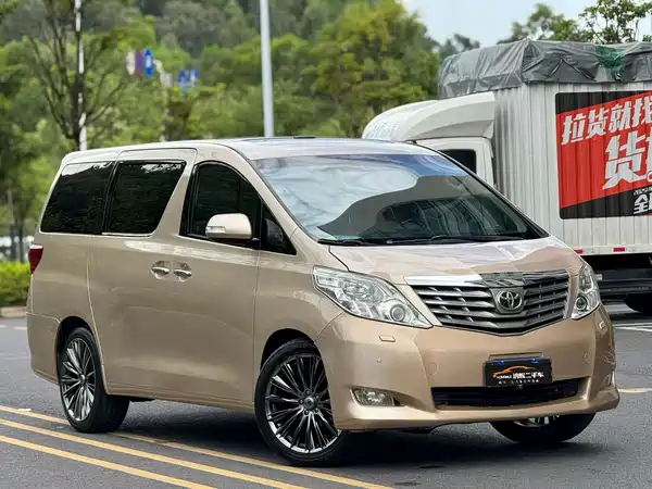 Toyota Alphard 2010