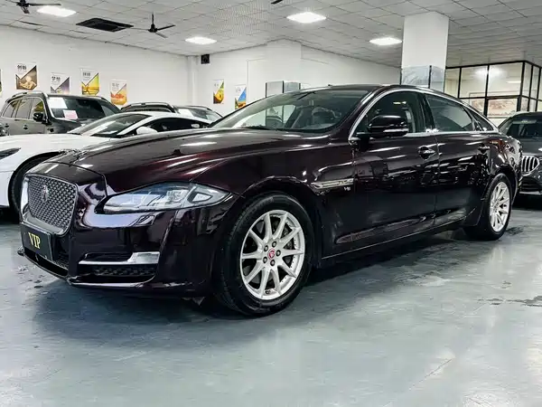 Jaguar XJ 2016