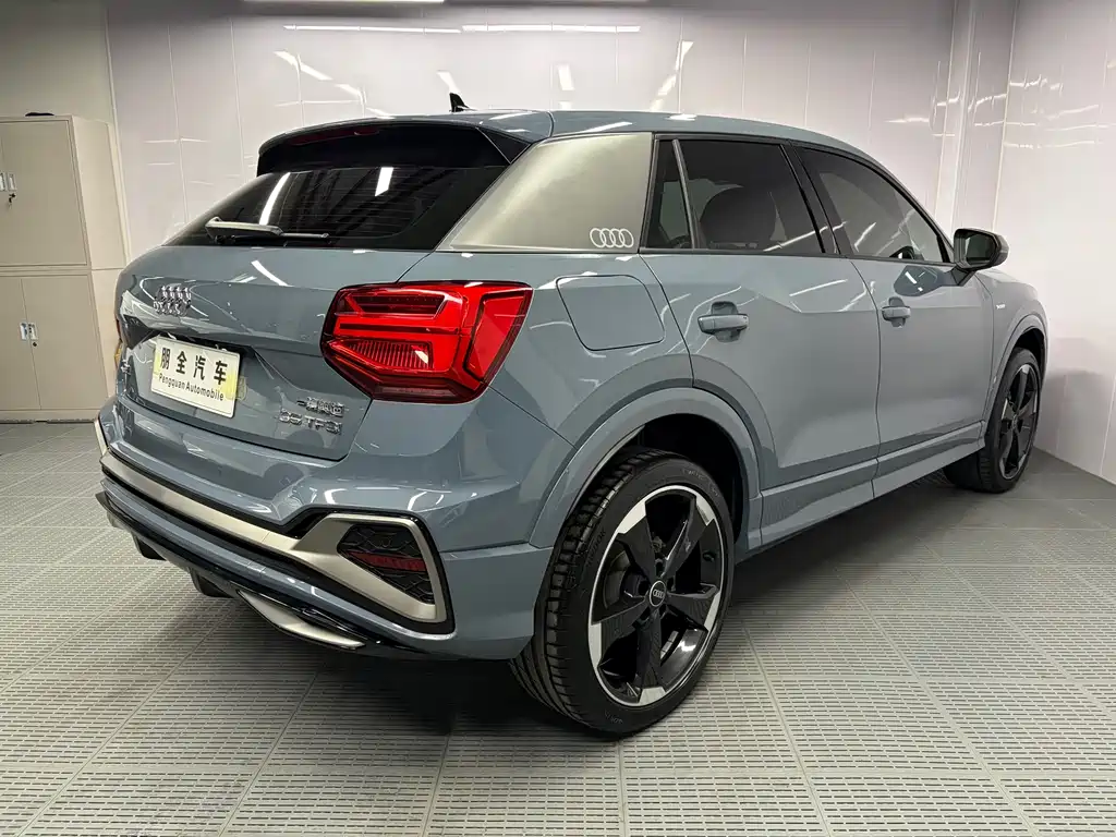 Audi Q2L 2023 — фото 17