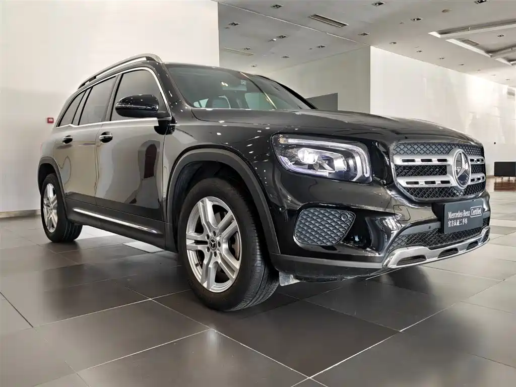 Mercedes-Benz GLB 2023