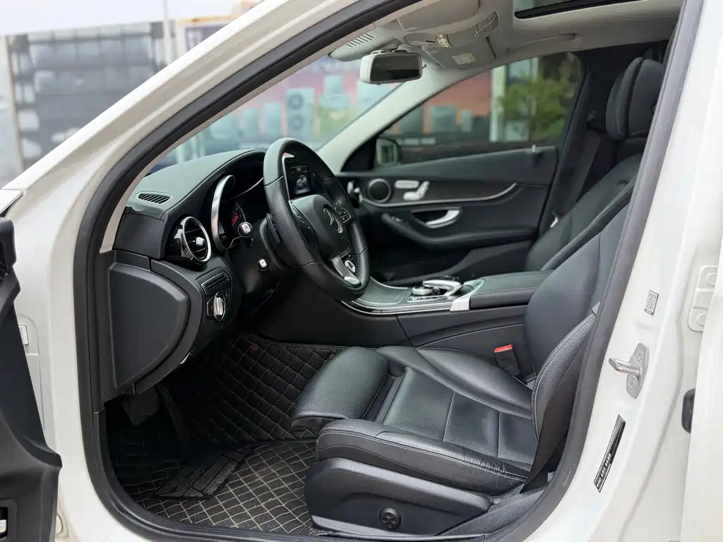 Mercedes-Benz C-Class 2020 — фото 11