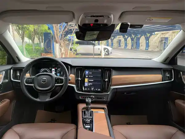 Volvo S90 2019