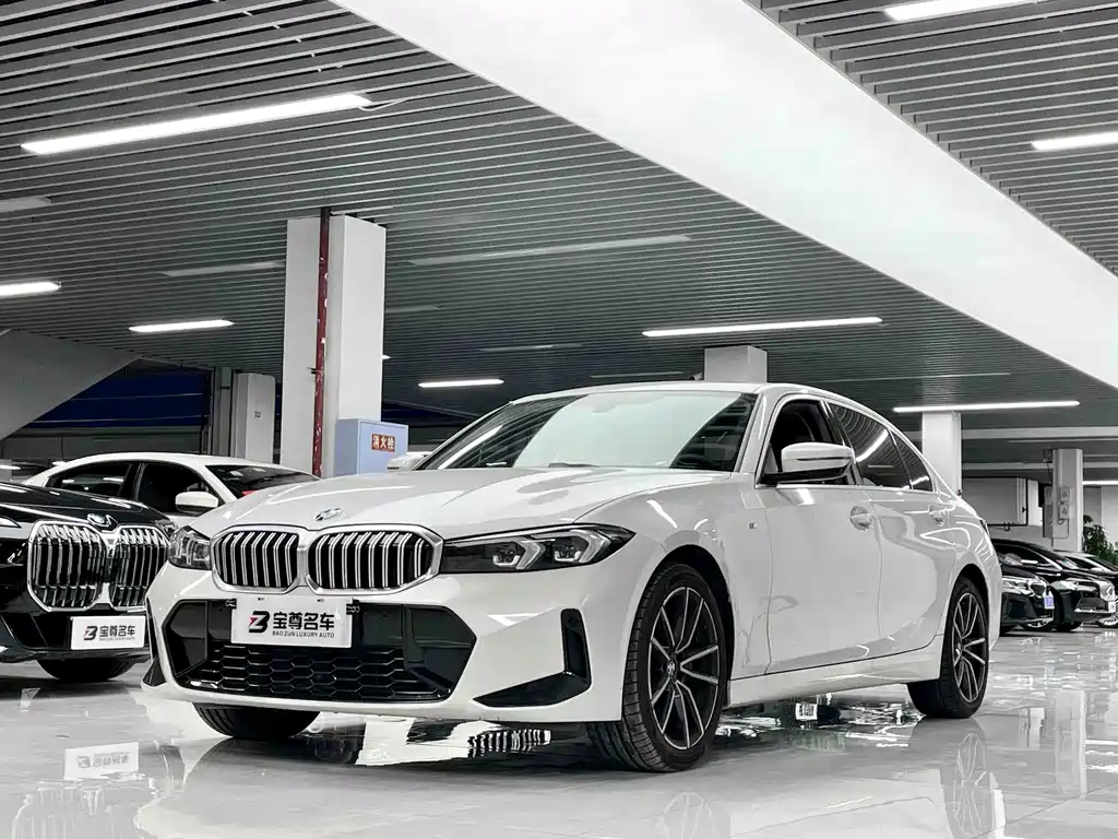 BMW 3 Series 2023 — фото 1