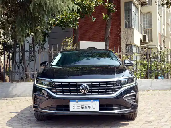 Volkswagen Passat 2024