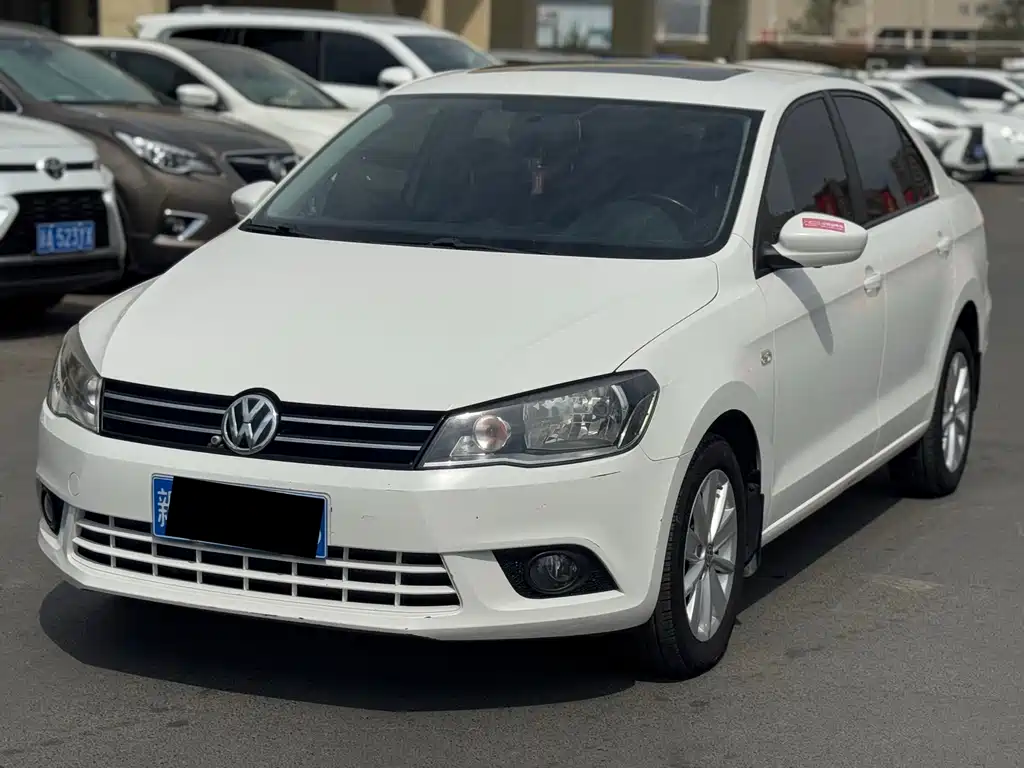 Volkswagen Jetta 2015 — фото 1
