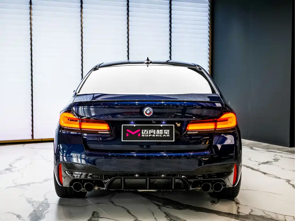 BMW M5 2023 — фото 4