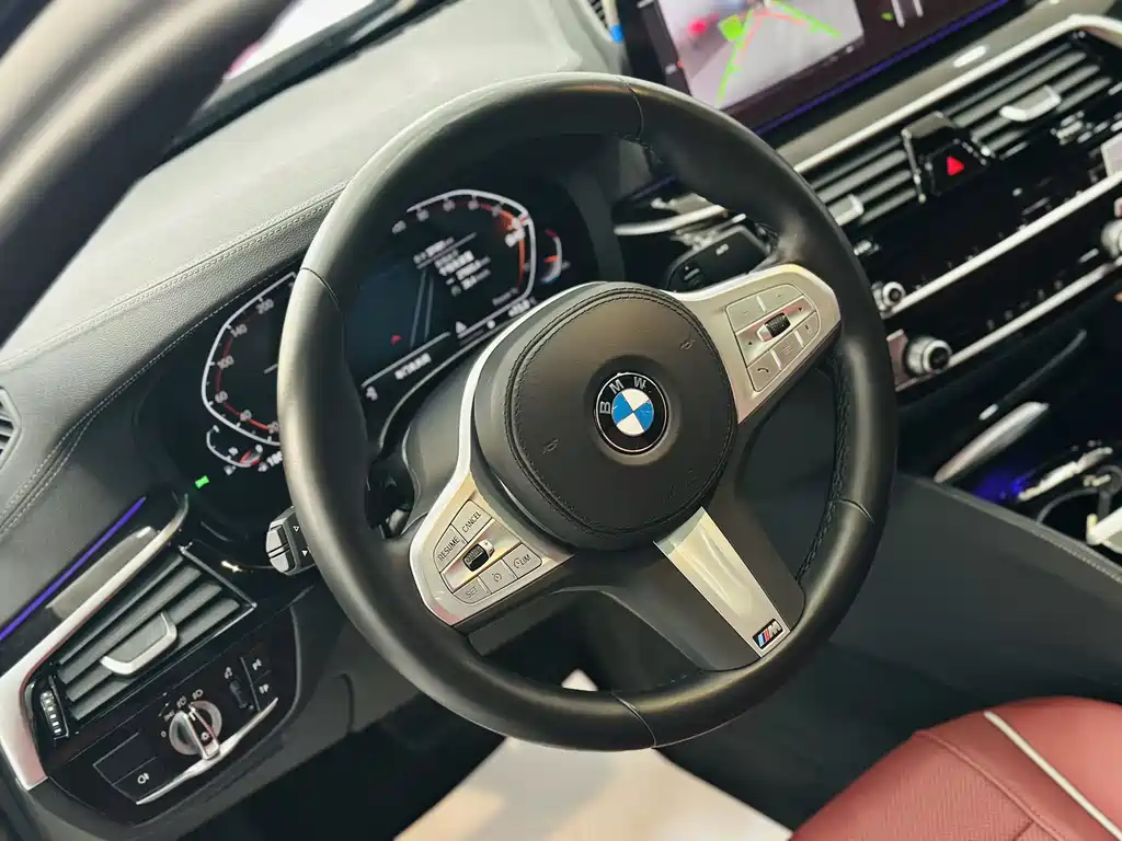 BMW 5 Series 2023 — фото 12