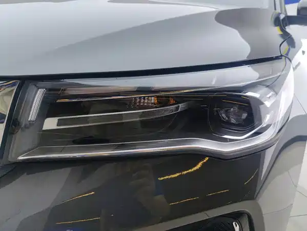 Geely Emgrand 2025